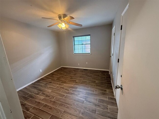 Building Photo - 8521 NW 121st St