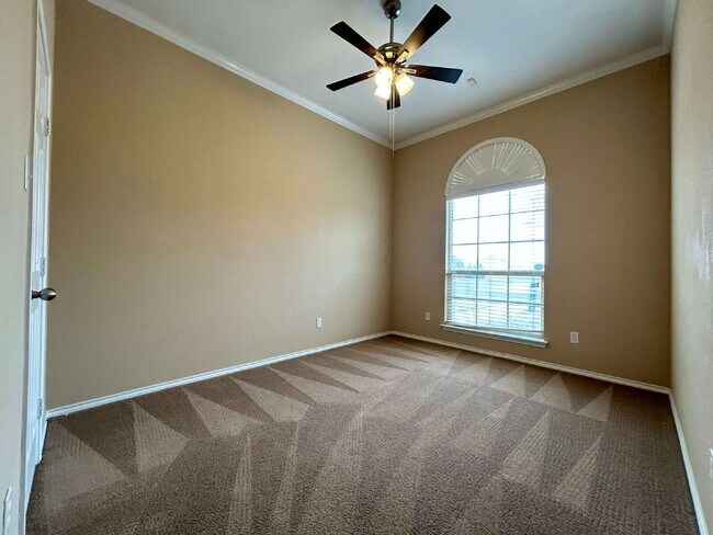 Building Photo - Beautiful Modern Home in LISD