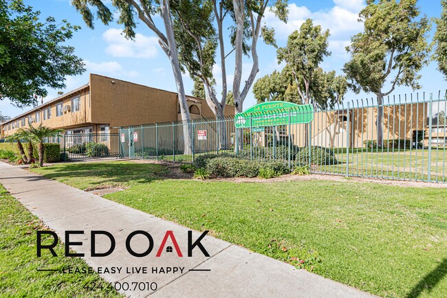 Building Photo - ~55+ Senior Housing~ Sun-Drenched One Bedr...