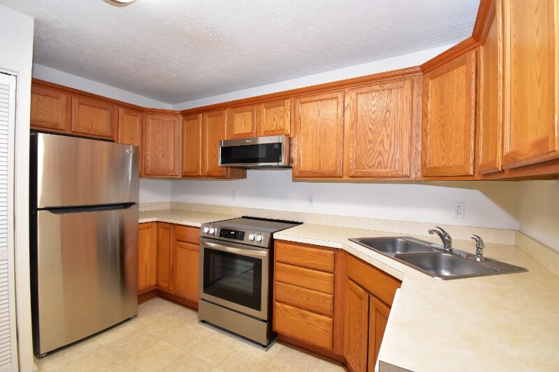 Building Photo - 433 Princess Ann Dr