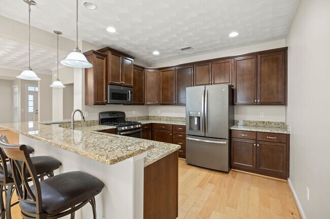 Building Photo - 5543 Botanical Dr