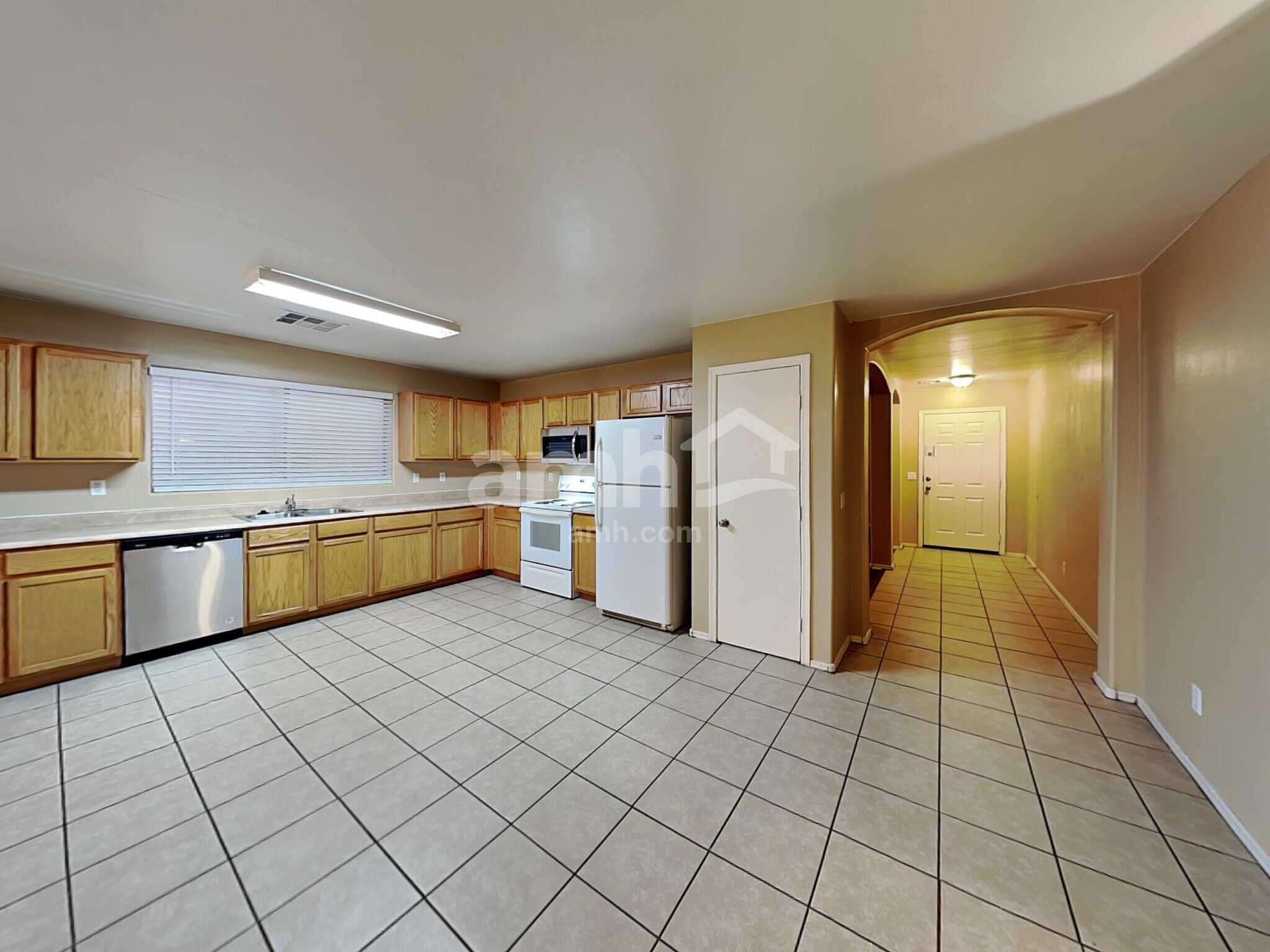 Building Photo - 7312 W Cordes Rd