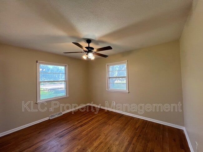 Building Photo - 1222 SW Ordnance Road