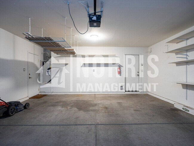 Building Photo - Beautiful Remodeled Home with 3 Rooms