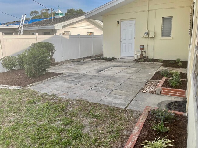 Building Photo - 1456 Jasmine Way