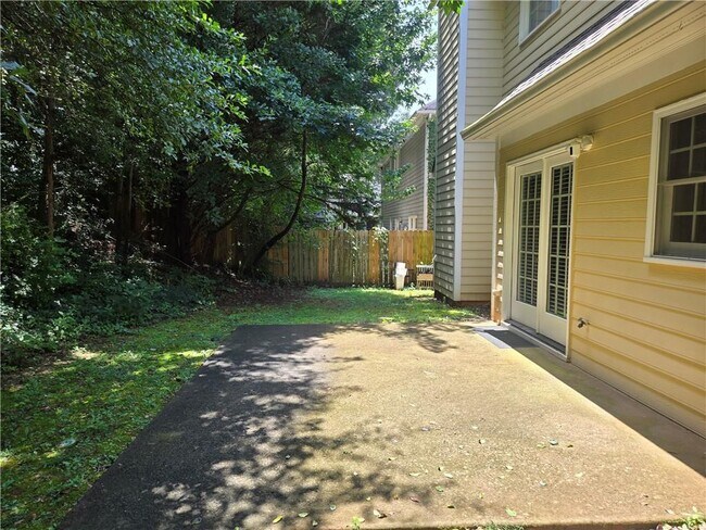 Building Photo - 2449 Alston Dr NE