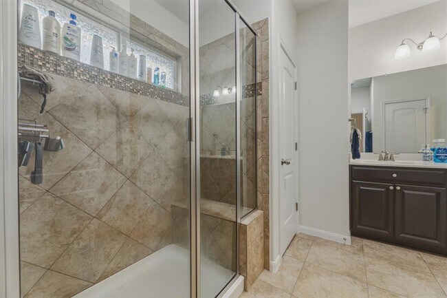 Building Photo - 5809 Scenic Lake Dr