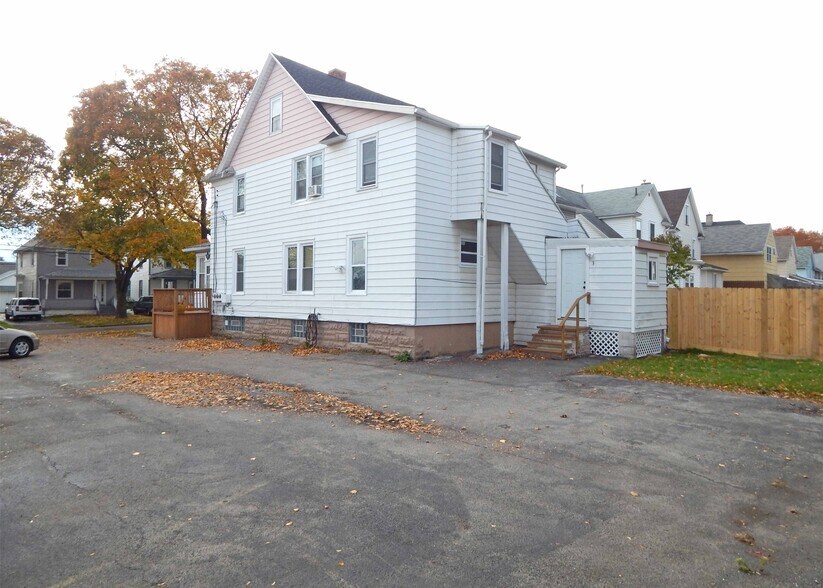 Building Photo - 109 W Chestnut St