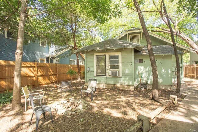 Building Photo - 4205 Avenue B