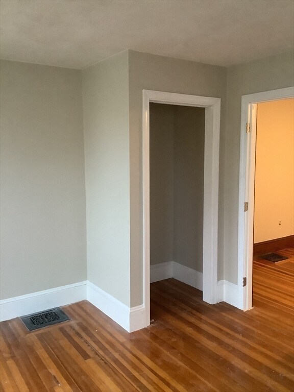 Building Photo - 19-21 Glendale St