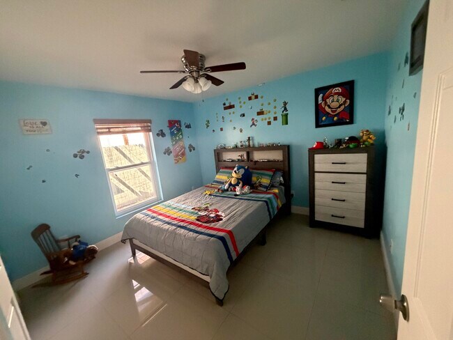 Building Photo - 5928 Papaya Rd