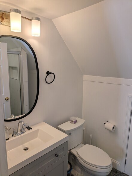 Building Photo - 12 Newbern Ave