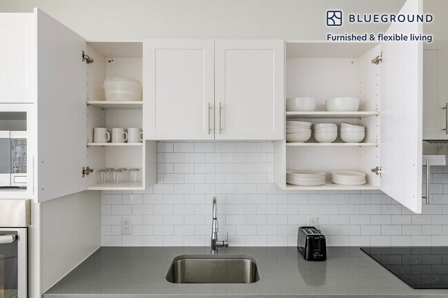 Building Photo - 449 Canal St