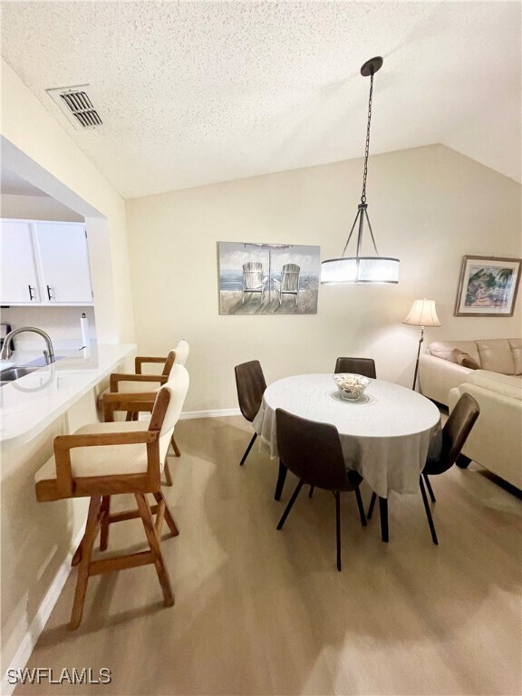 Building Photo - 645 Squire Cir