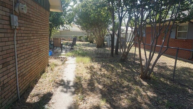 Building Photo - 1301 Cypress St