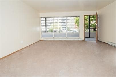 Living Room - Clifton Apartments