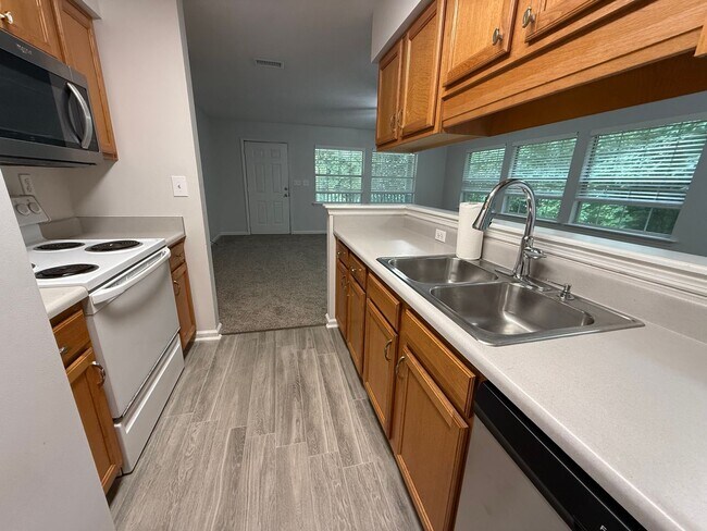 Building Photo - 249 Starmount Dr