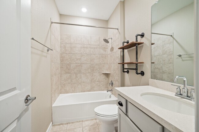 Building Photo - 7314 Bristlegrass Colony Ct