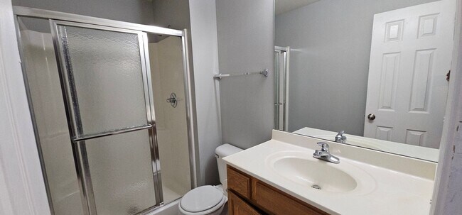 Building Photo - Charming 3BR House in Omaha