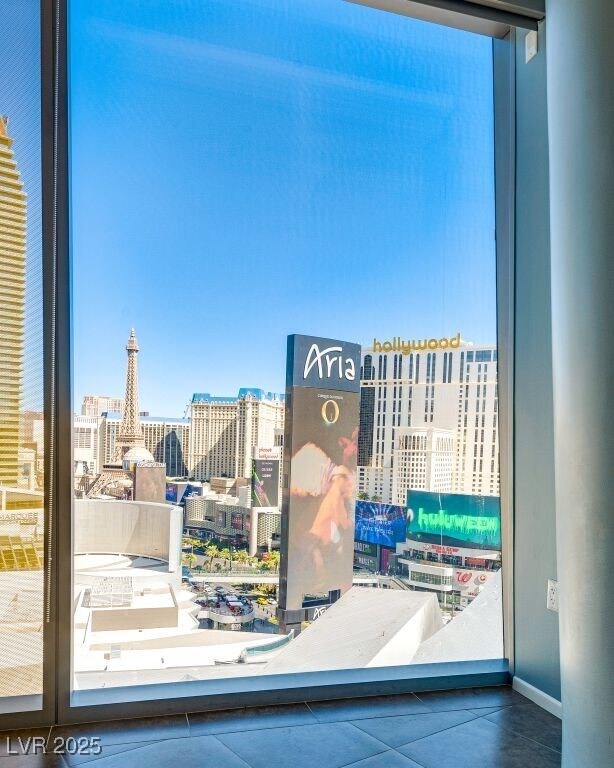 Building Photo - 3722 S Las Vegas Blvd