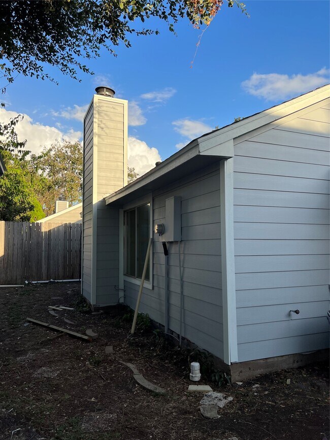 Building Photo - 12810 Ashford Meadow Dr