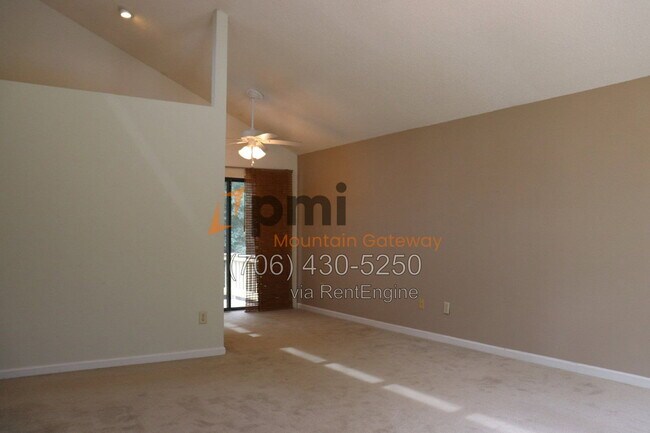 Building Photo - 48 Primrose Dr