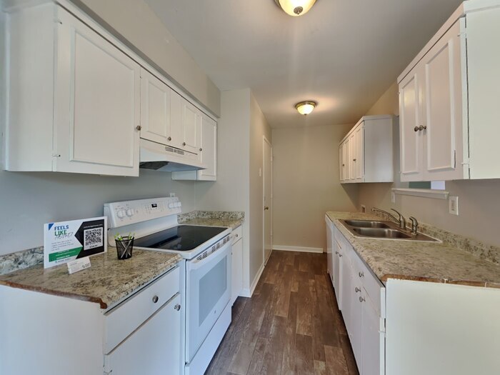 Building Photo - 116 Yorkshire Dr