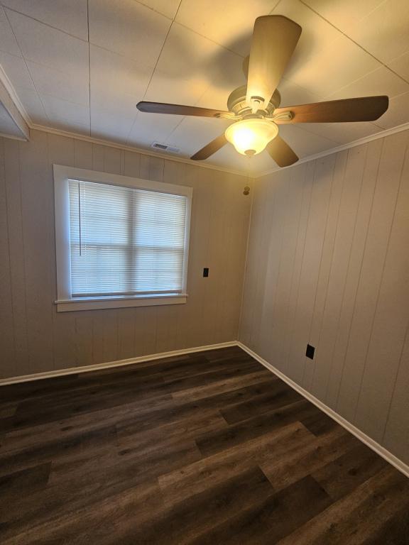 Building Photo - 630 N Poplar St