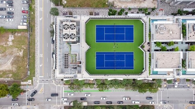 Building Photo - 851 NE 1st Ave