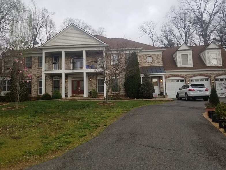 Building Photo - 6438 Columbia Pike