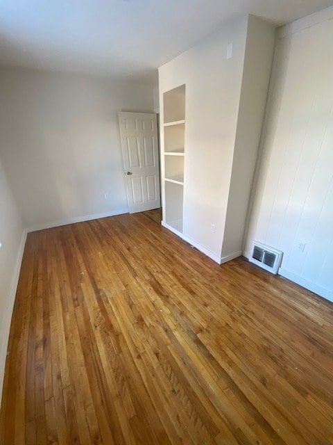 Building Photo - Spacious 2BR in Auburn with Off-Street Parking | $1,850 | April 1