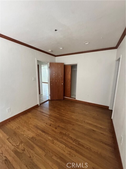 Building Photo - 3533 W 116th St
