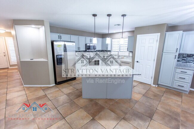 Building Photo - 10234 E Carol Ave