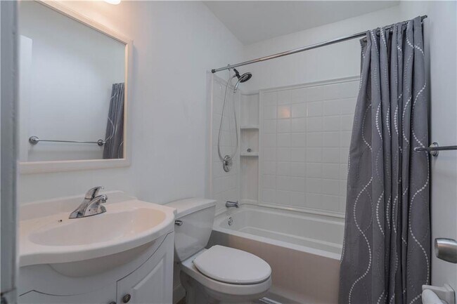 Building Photo - 3860 Carlton Dr