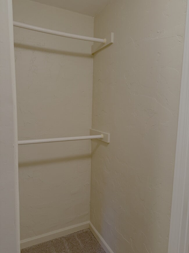 Building Photo - 5542 Gilmore Rd