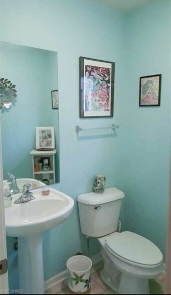 Half bath on kitchen level - 7309 Battery Park Blvd