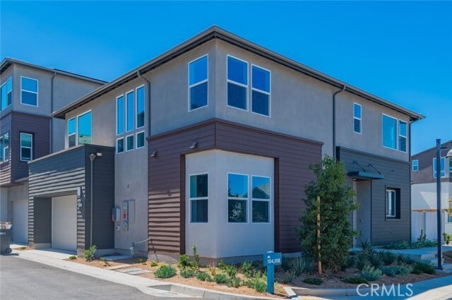 Building Photo - 100 Trask