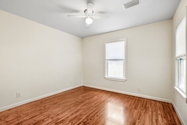 Building Photo - 210 Nelray Blvd