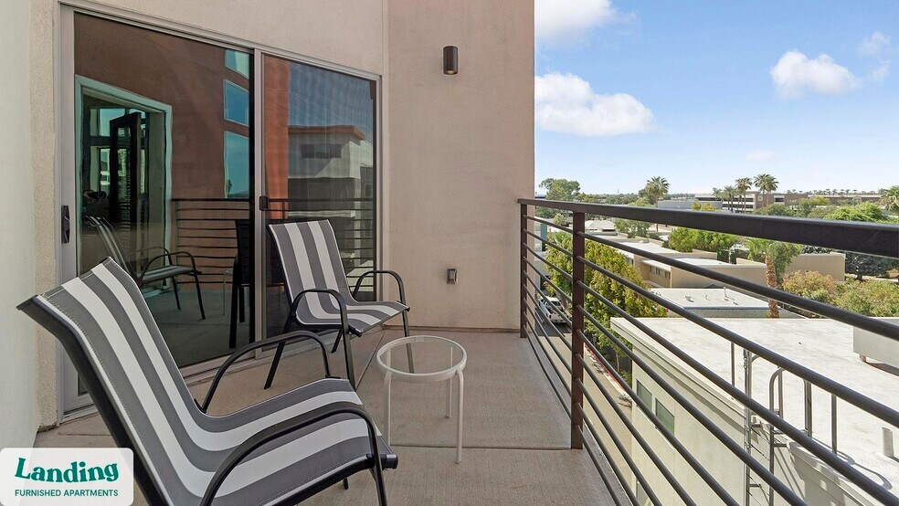 Building Photo - 2323 E Highland Ave