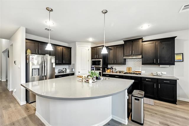 Building Photo - 2021 Celebration Ln