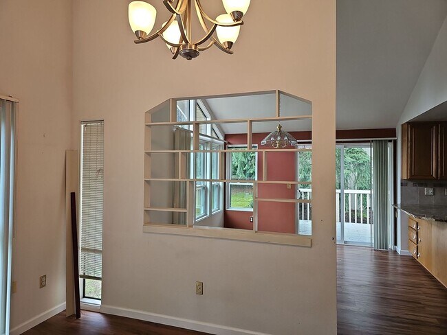 Building Photo - Amazing 3B/3B Single Family Home near Microsoft, prime Redmond location