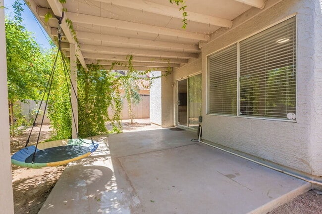 Building Photo - 4105 E Frye Rd