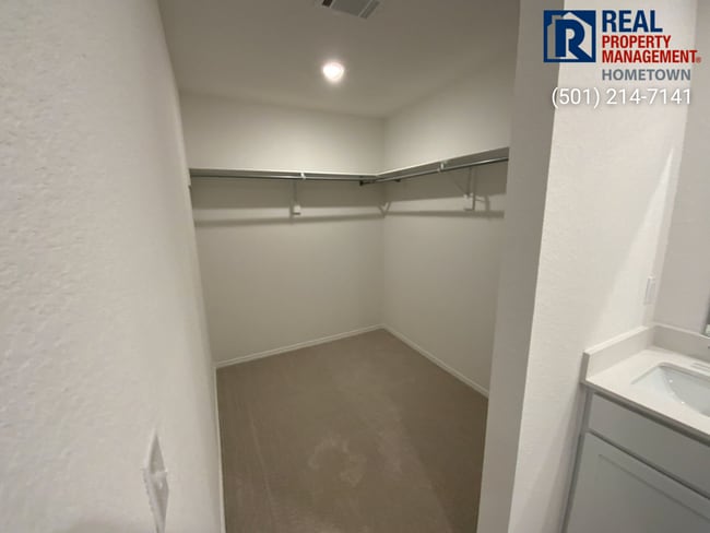 Building Photo - 26 Sourdough Crk Ln