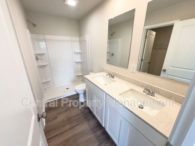 Building Photo - 6018 Tavener Dr