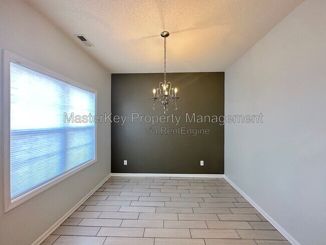Building Photo - 114 Pointe Crest Ct