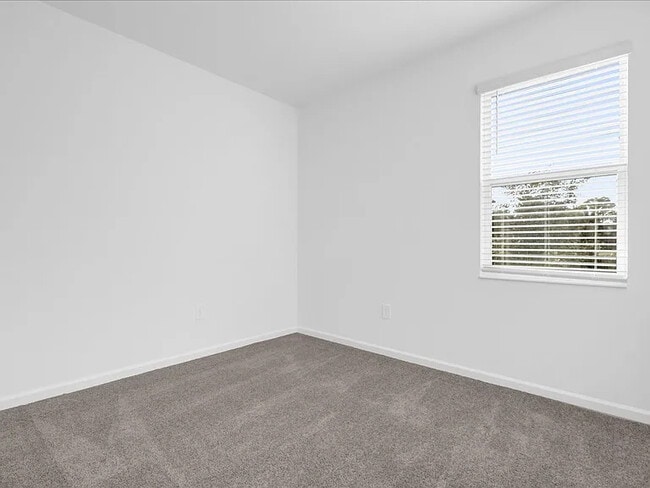 Building Photo - 4391 Pebbles Throw Dr