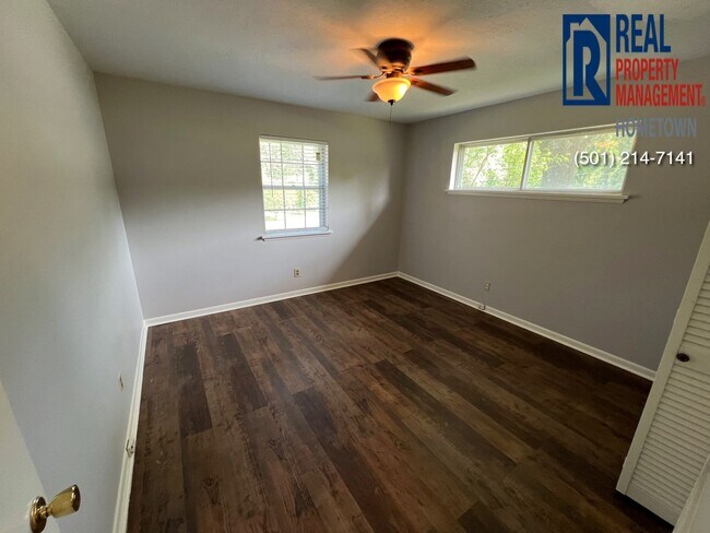 Building Photo - 1714 Biscayne Dr