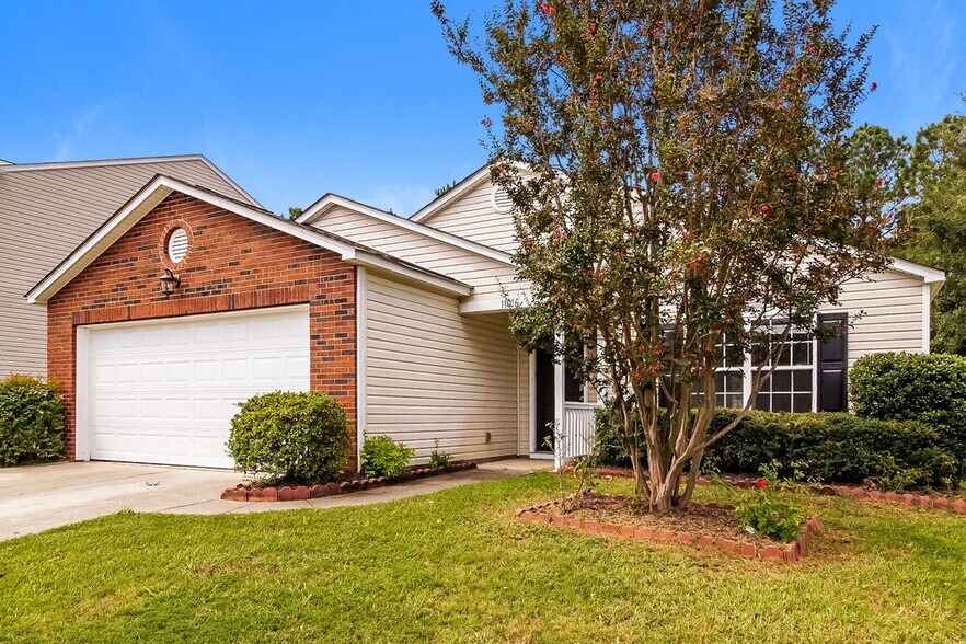 Building Photo - 11016 Thousand Oaks Dr