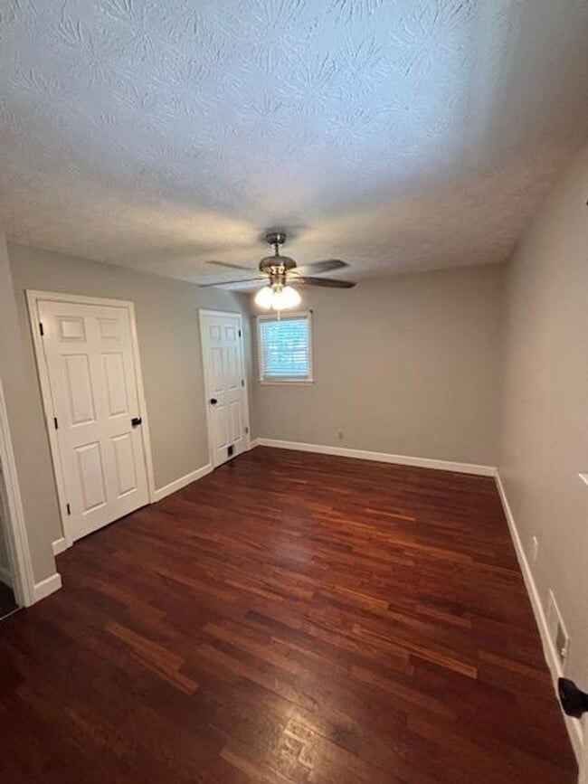 Building Photo - Beautifully Renovated 3-Bedroom, 2-Bath Ranch Home on Full Basement!