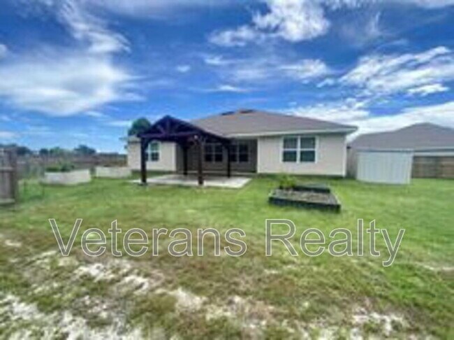 Building Photo - 8 Periwinkle Ln